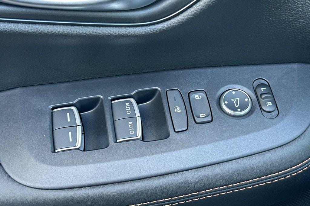 new 2026 Honda HR-V car, priced at $31,250