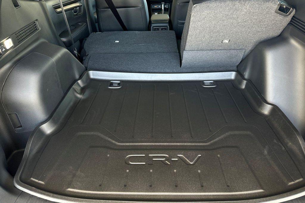 new 2026 Honda CR-V Hybrid car, priced at $41,675