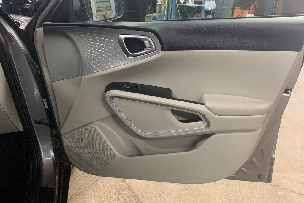 used 2025 Kia Soul car, priced at $21,364