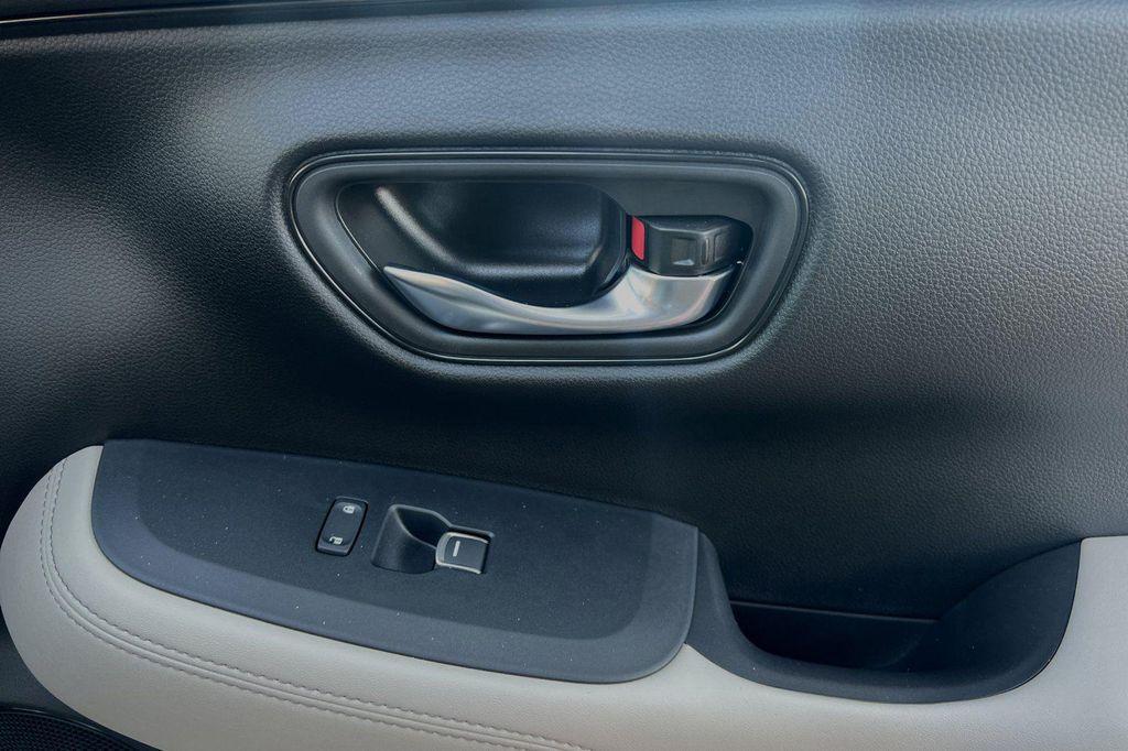 new 2025 Honda HR-V car