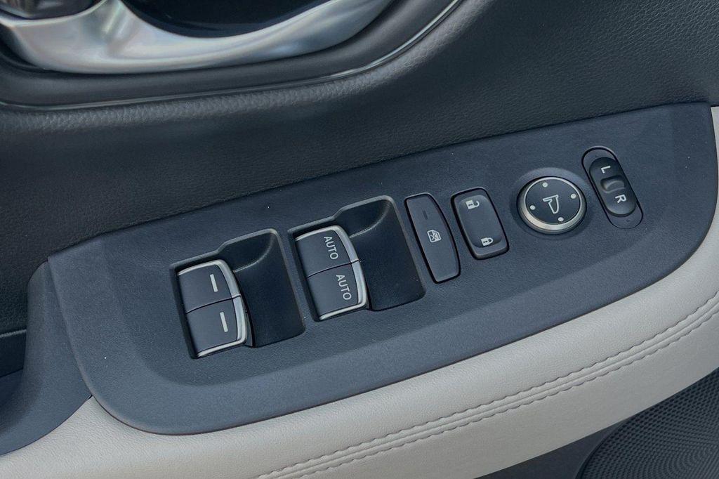 new 2025 Honda HR-V car