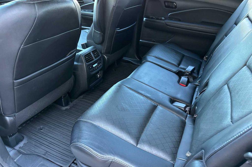 used 2022 Honda Passport car, priced at $30,575