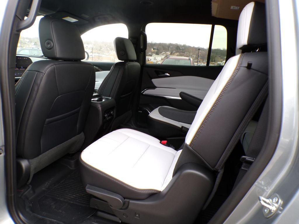 new 2026 Chevrolet Traverse car, priced at $56,684