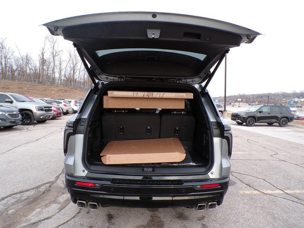 new 2026 Chevrolet Traverse car, priced at $56,684