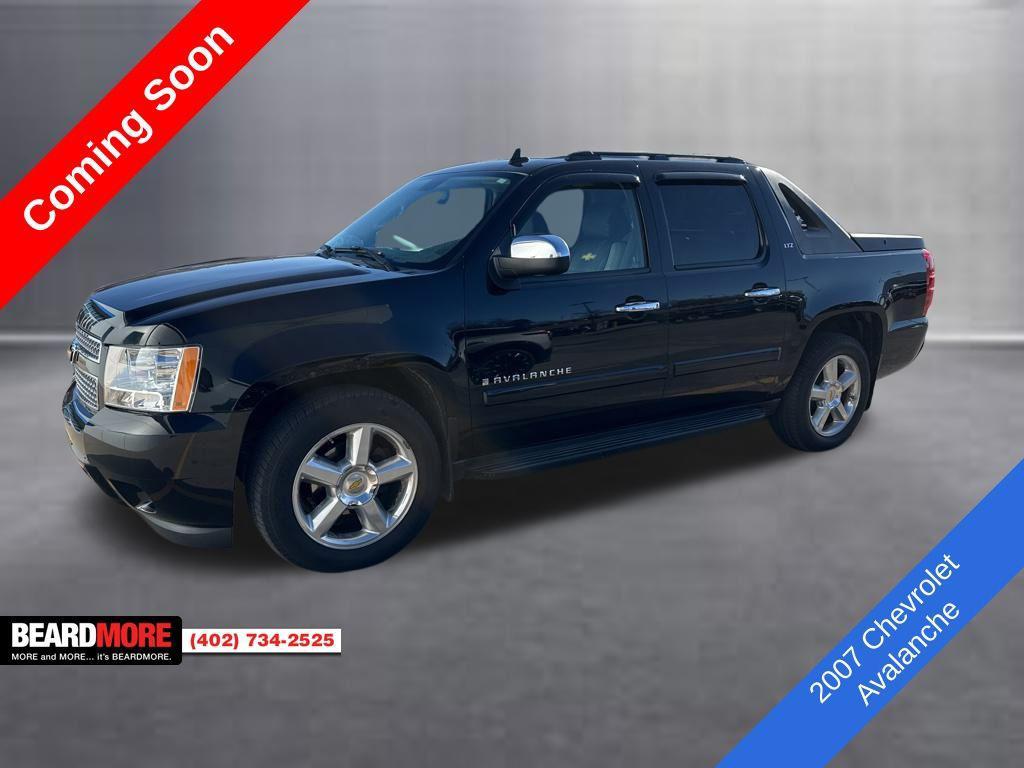used 2007 Chevrolet Avalanche car, priced at $11,688