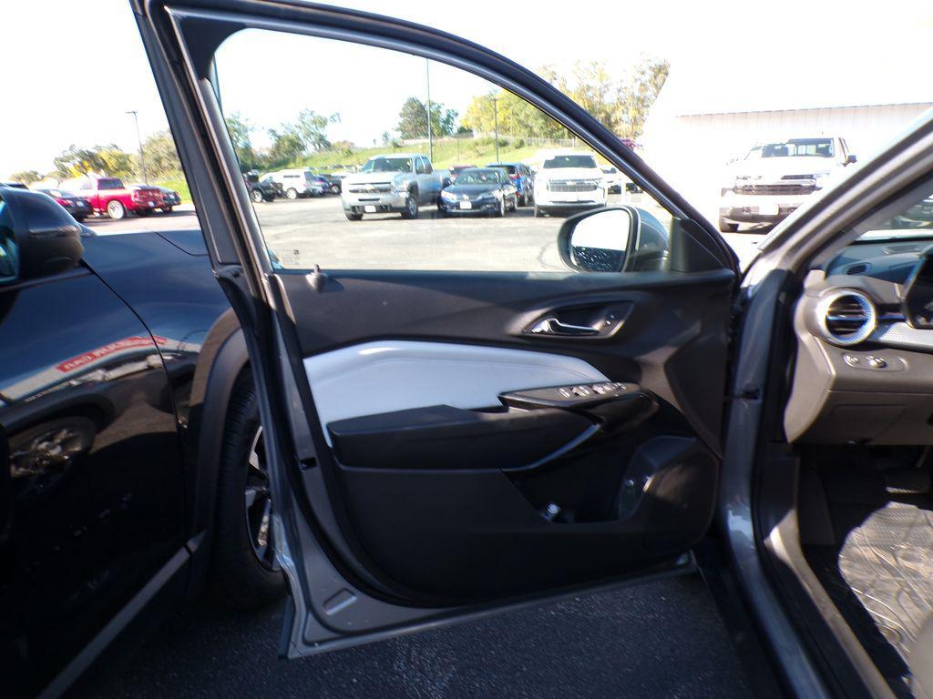 new 2026 Chevrolet Trax car, priced at $25,665