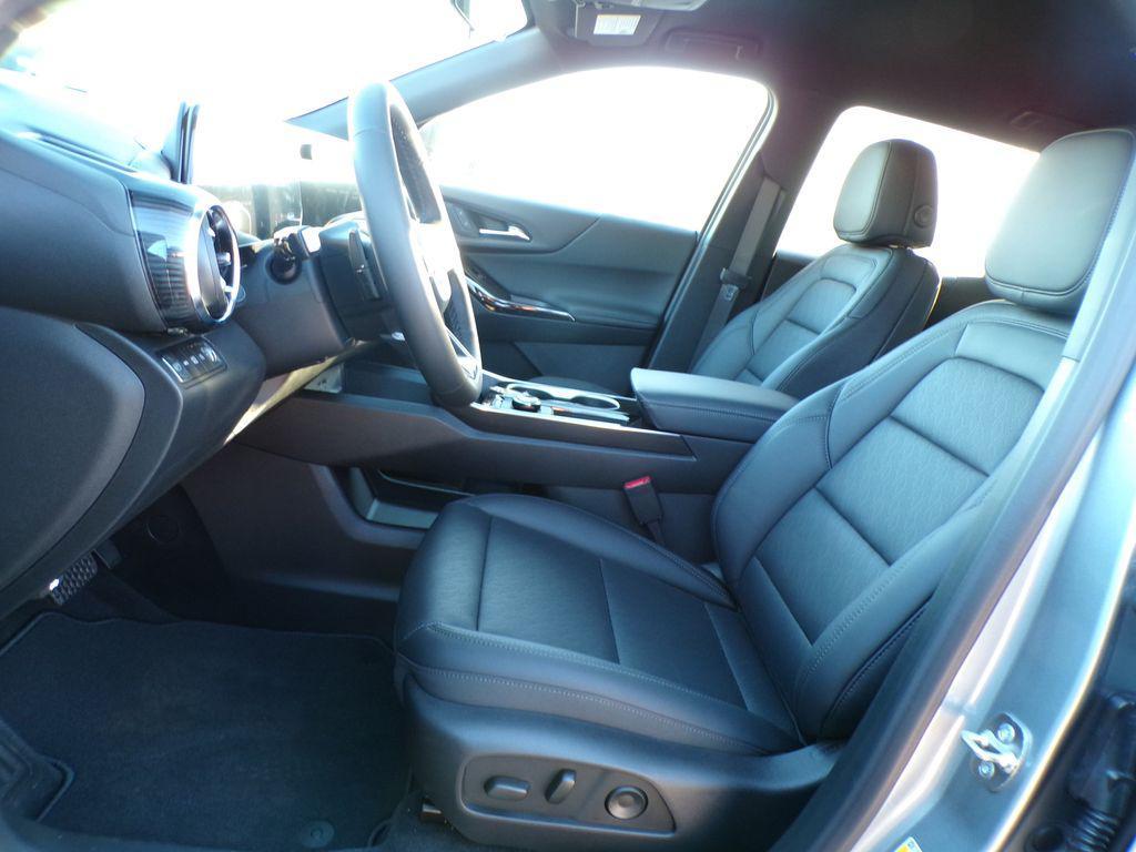 new 2026 Chevrolet Equinox car, priced at $33,881