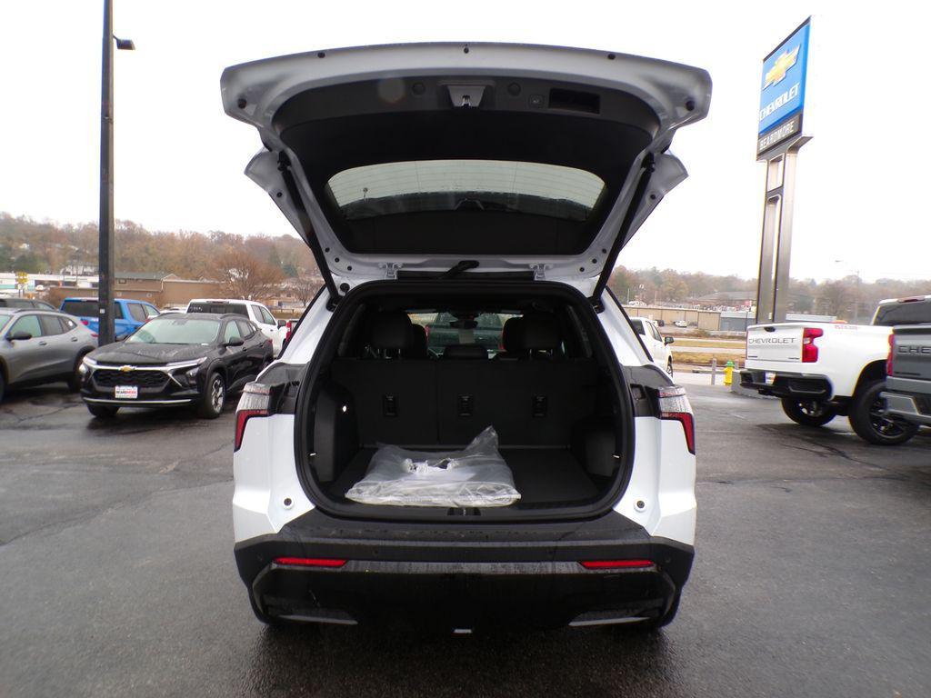 new 2026 Chevrolet Equinox car, priced at $39,572