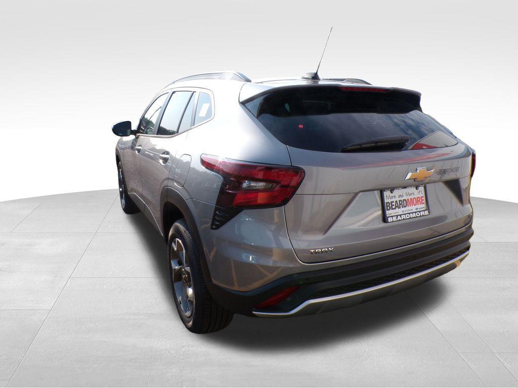 new 2025 Chevrolet Trax car, priced at $23,670