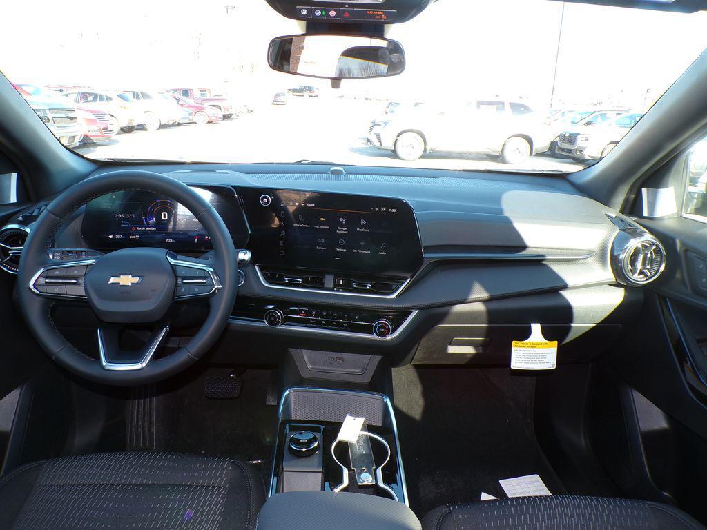 new 2026 Chevrolet Equinox car, priced at $31,390