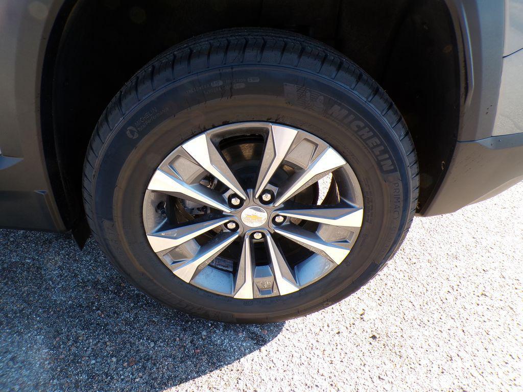 new 2026 Chevrolet Equinox car, priced at $31,390