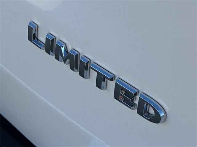 used 2021 Jeep Grand Cherokee car, priced at $17,279