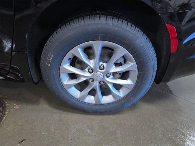 new 2026 Chrysler Pacifica car, priced at $52,936