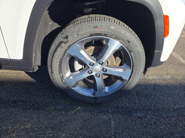 new 2026 Jeep Grand Cherokee car, priced at $47,500