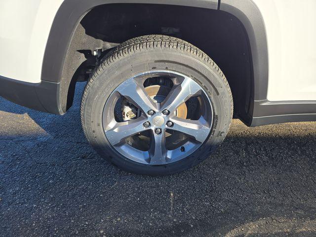 new 2026 Jeep Grand Cherokee car, priced at $47,500