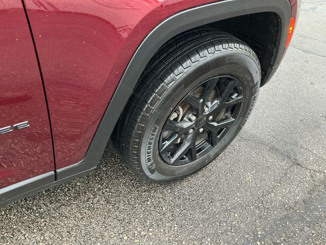 used 2022 Jeep Grand Cherokee L car, priced at $29,291