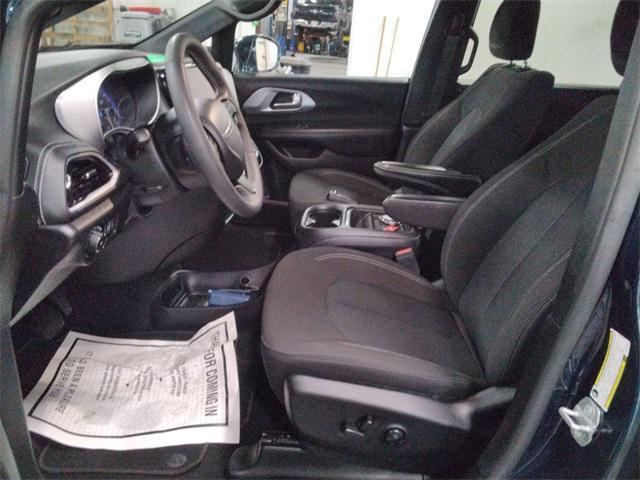 used 2022 Chrysler Pacifica car, priced at $23,992