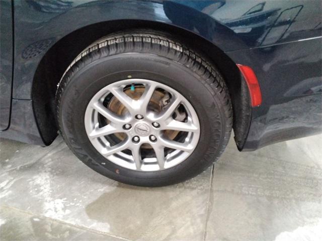 used 2022 Chrysler Pacifica car, priced at $23,992