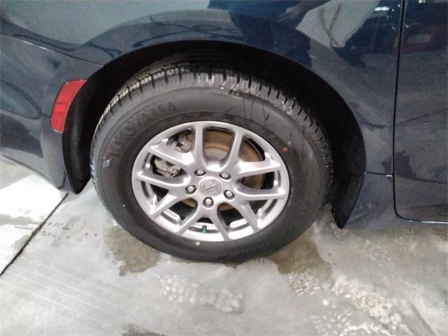 used 2022 Chrysler Pacifica car, priced at $23,992