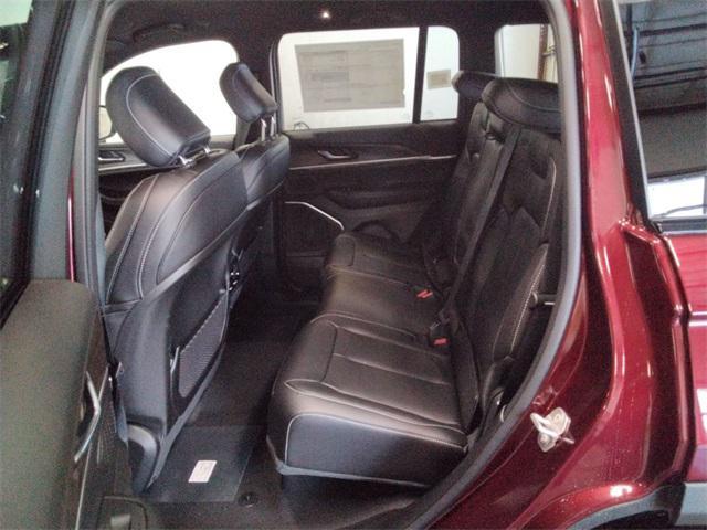 new 2026 Jeep Grand Cherokee car, priced at $47,582