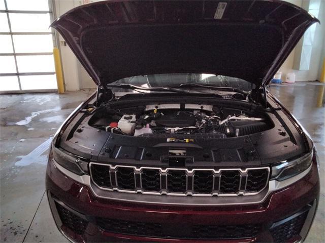 new 2026 Jeep Grand Cherokee car, priced at $47,582