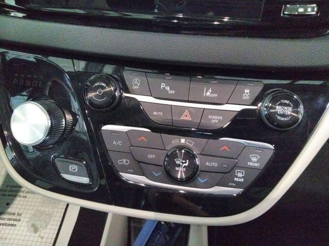 used 2024 Chrysler Pacifica car, priced at $28,484