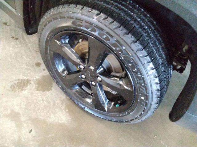 used 2024 Jeep Grand Cherokee L car, priced at $35,994