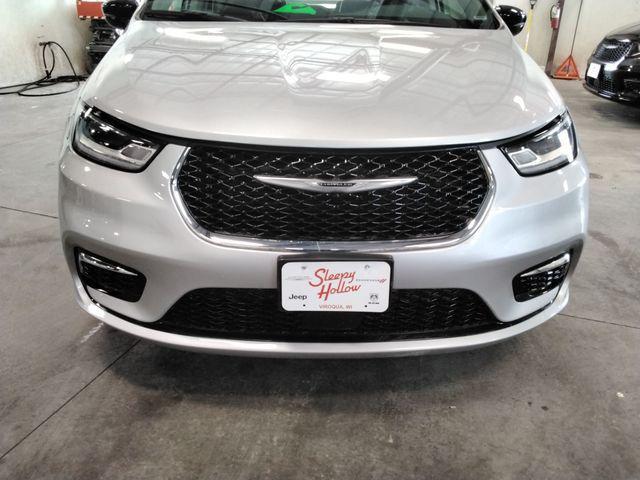 used 2024 Chrysler Pacifica car, priced at $31,494