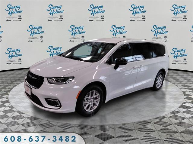 used 2025 Chrysler Pacifica car, priced at $33,965