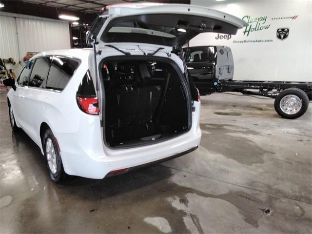 used 2025 Chrysler Pacifica car, priced at $33,965