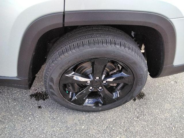 used 2024 Jeep Grand Cherokee L car, priced at $36,964