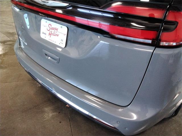 used 2025 Chrysler Pacifica car, priced at $29,985