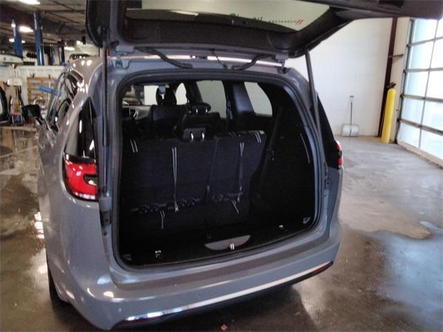 used 2025 Chrysler Pacifica car, priced at $29,985