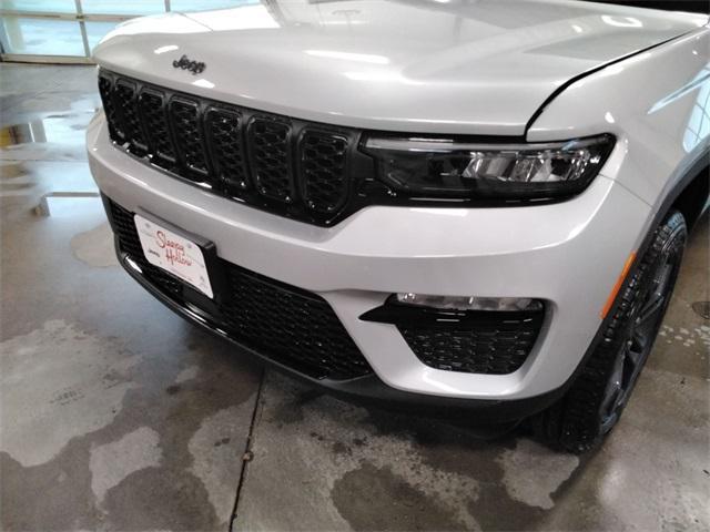 new 2025 Jeep Grand Cherokee car, priced at $55,230