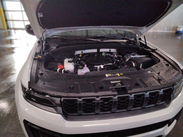 new 2026 Jeep Grand Cherokee car, priced at $47,046