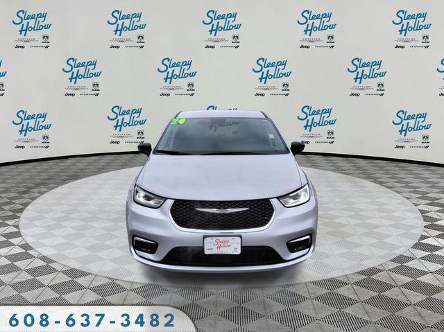 used 2024 Chrysler Pacifica car, priced at $27,994