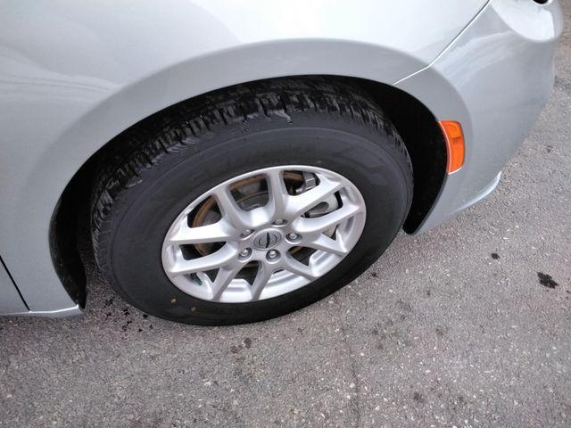 used 2024 Chrysler Pacifica car, priced at $27,994