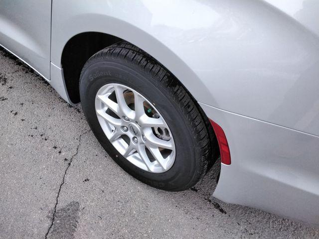 used 2024 Chrysler Pacifica car, priced at $27,994