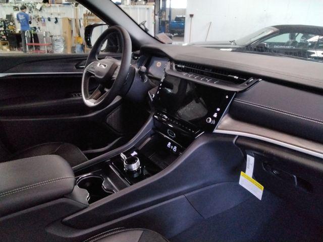 new 2026 Jeep Grand Cherokee car, priced at $48,000