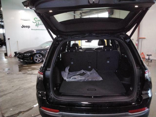 new 2026 Jeep Grand Cherokee car, priced at $48,000