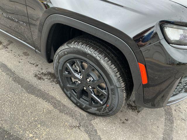 new 2026 Jeep Grand Cherokee L car, priced at $51,299