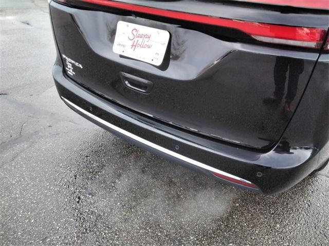 used 2024 Chrysler Pacifica car, priced at $28,984