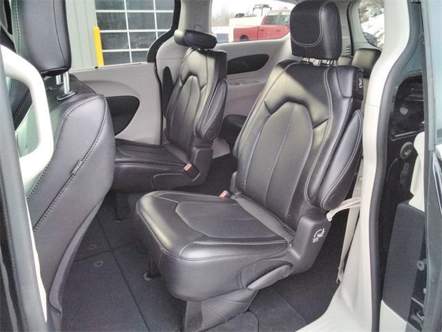 used 2024 Chrysler Pacifica car, priced at $28,984
