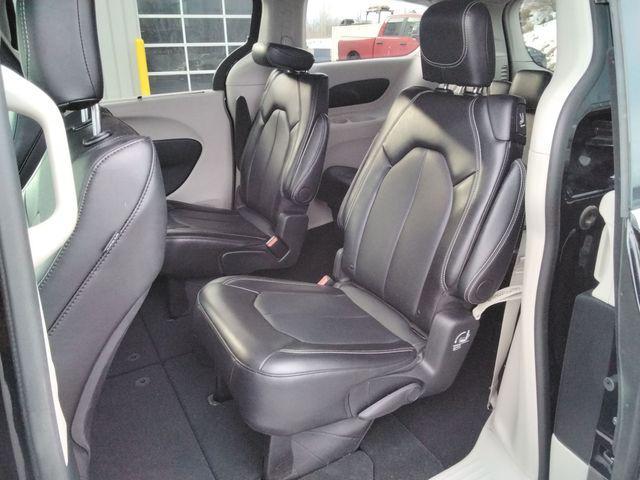 used 2024 Chrysler Pacifica car, priced at $27,984