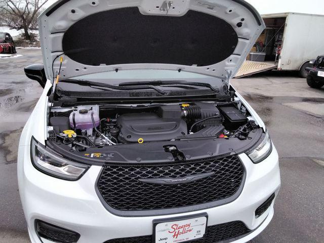 new 2026 Chrysler Pacifica car, priced at $49,529