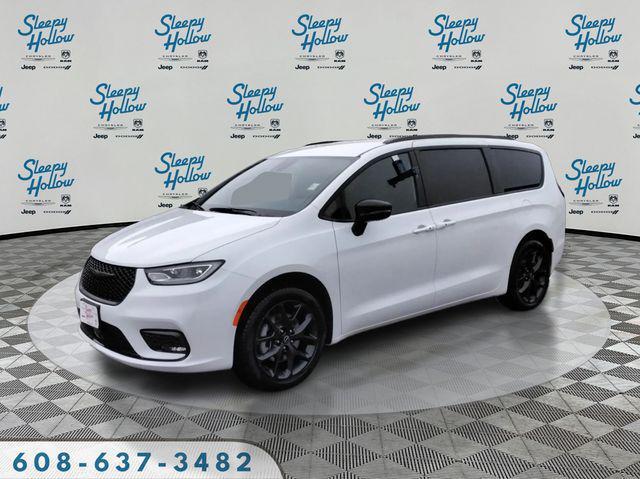 new 2026 Chrysler Pacifica car, priced at $49,529