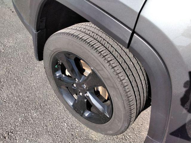 used 2024 Jeep Grand Cherokee L car, priced at $32,994