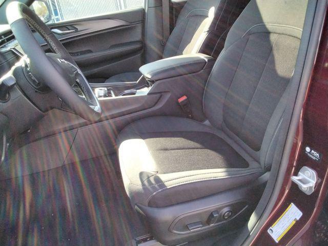 new 2026 Jeep Grand Cherokee car, priced at $43,049