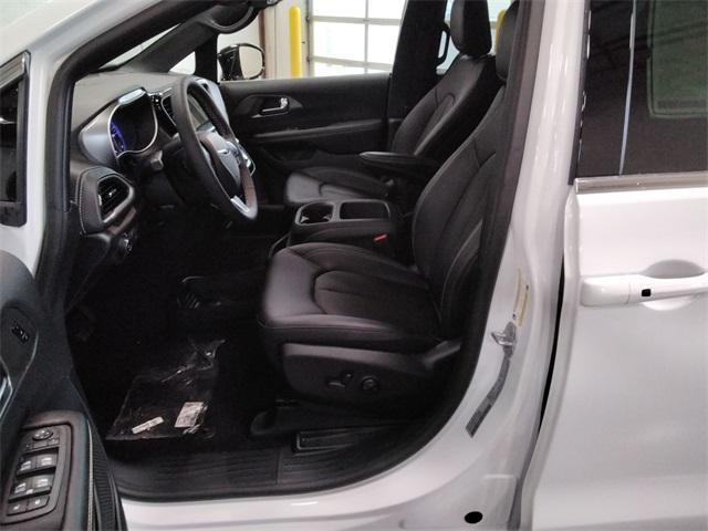 new 2026 Chrysler Pacifica car, priced at $48,293