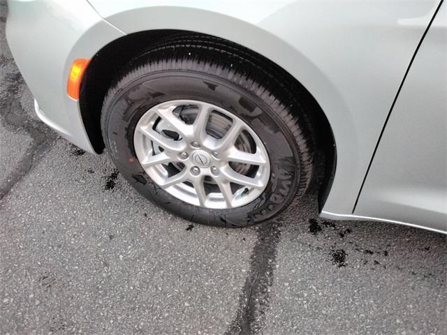 new 2026 Chrysler Pacifica car, priced at $44,850